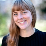 Laura  Schneider